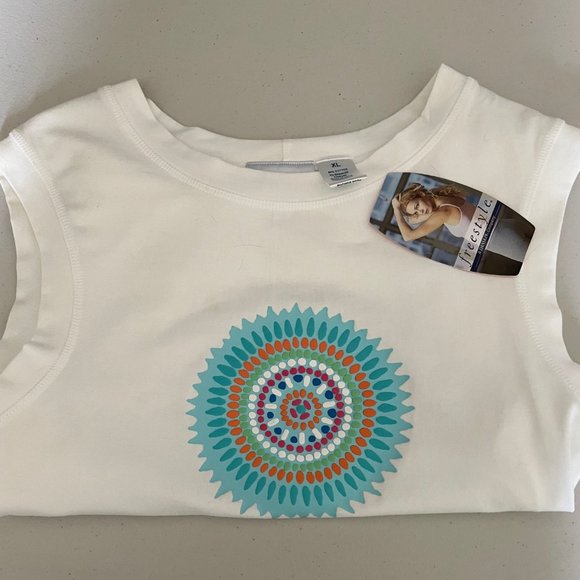 Size XL Danskin Southwest Design Sleeveless White top - Picture 3 of 8